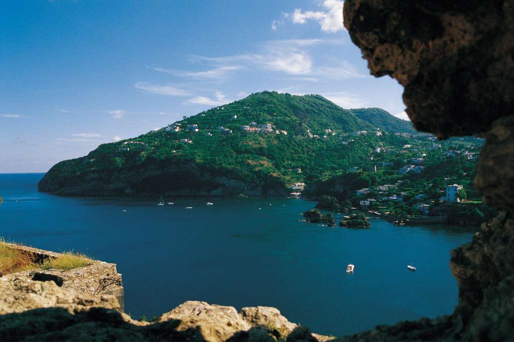 Le Spiagge Del Comune Di Ischia