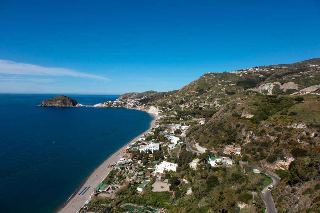 La spiaggia dei Maronti a Barano: il sole del sud !